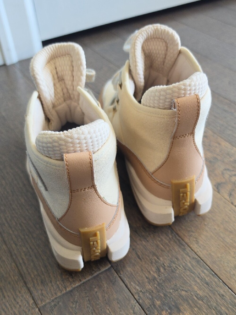Sorel Fleece Lined Cream High-Top - Picture 3 of 7